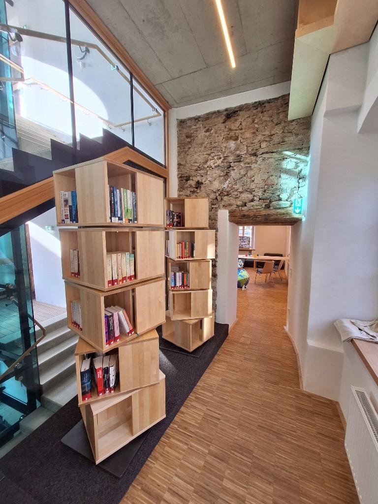 Stadtbücherei Murau innen