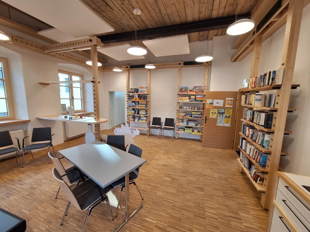 Stadtbücherei Murau innen
